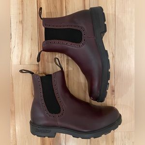 Blundstone, Ruby Red. Women’s Series.